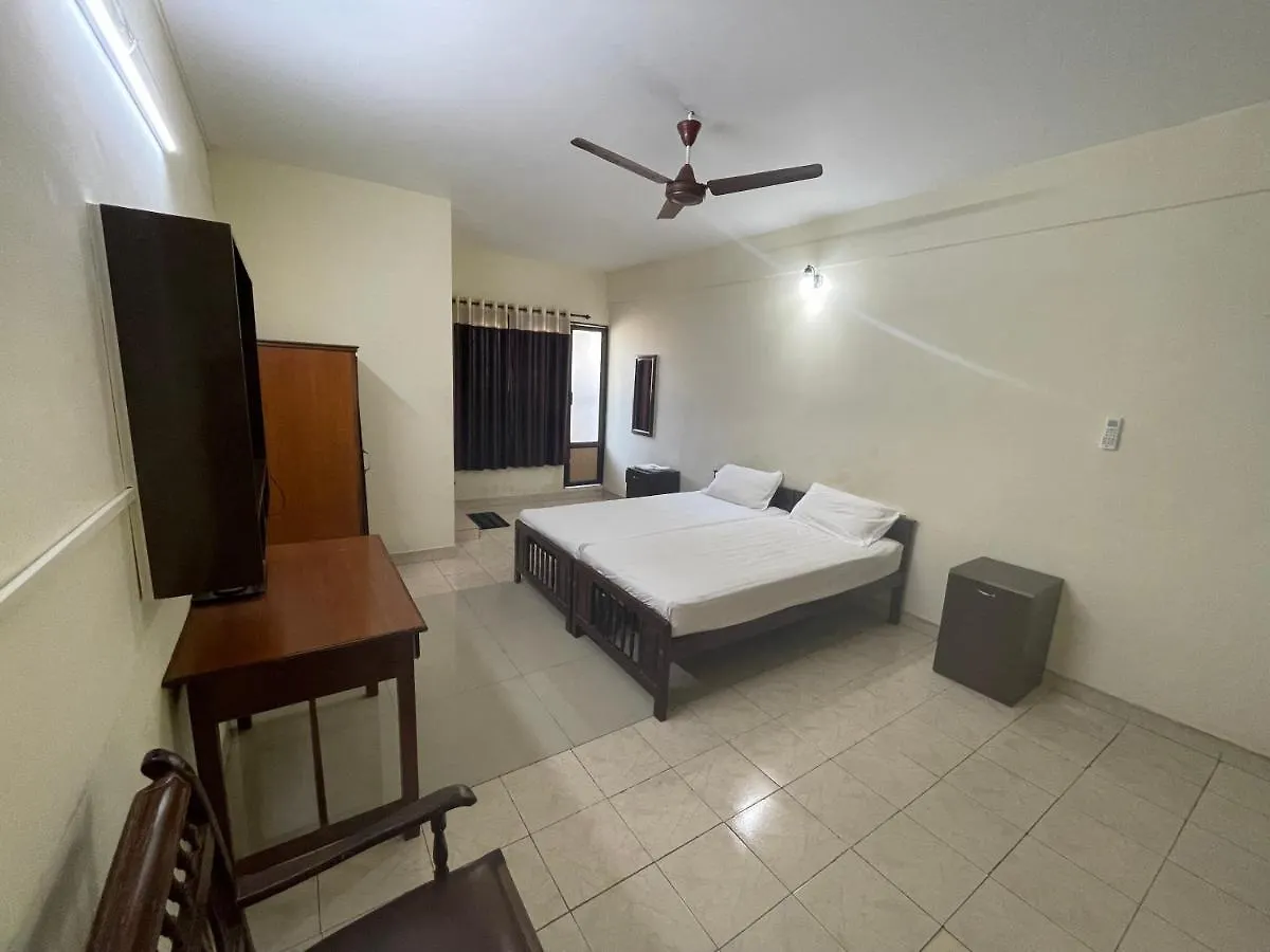 Hotel Uppercrest Residency Pala