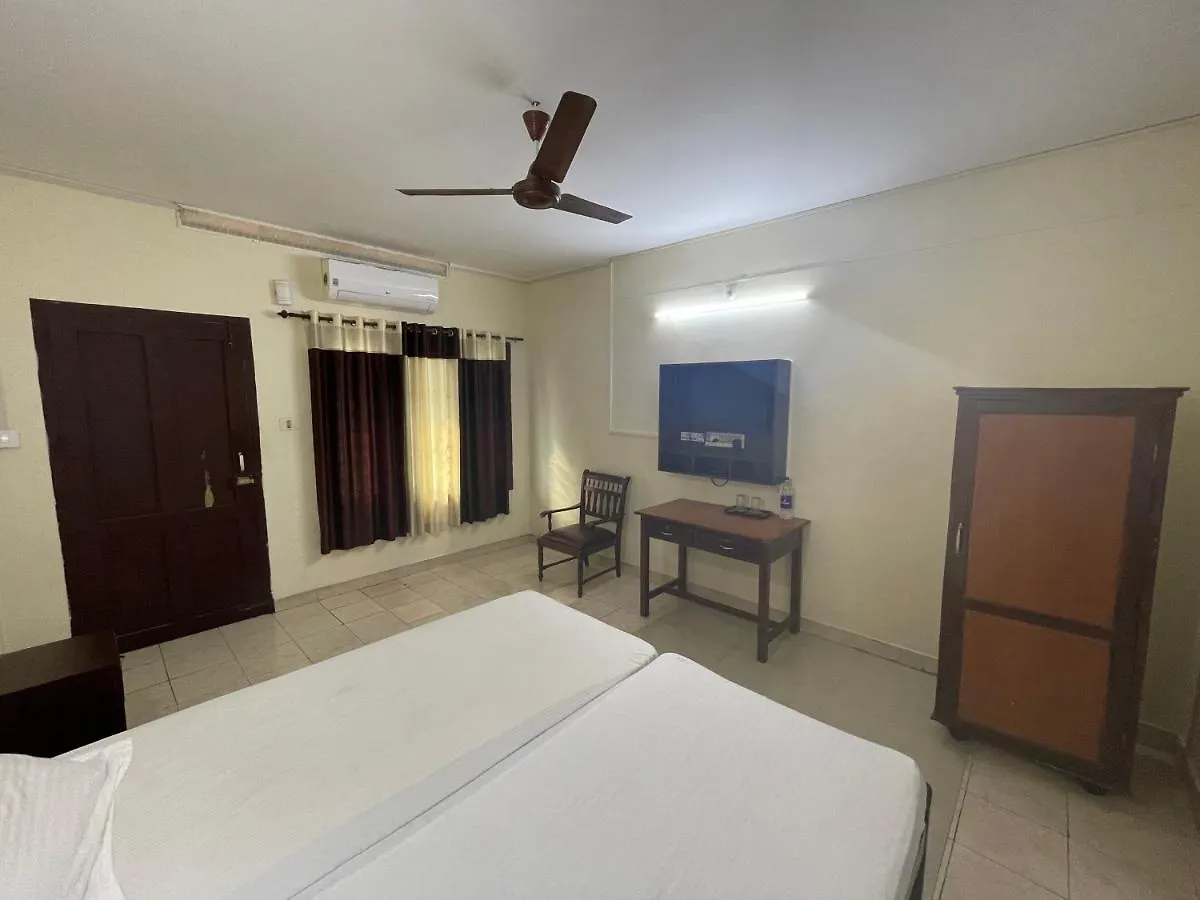 Hotel Uppercrest Residency Pala 0*,  Indie